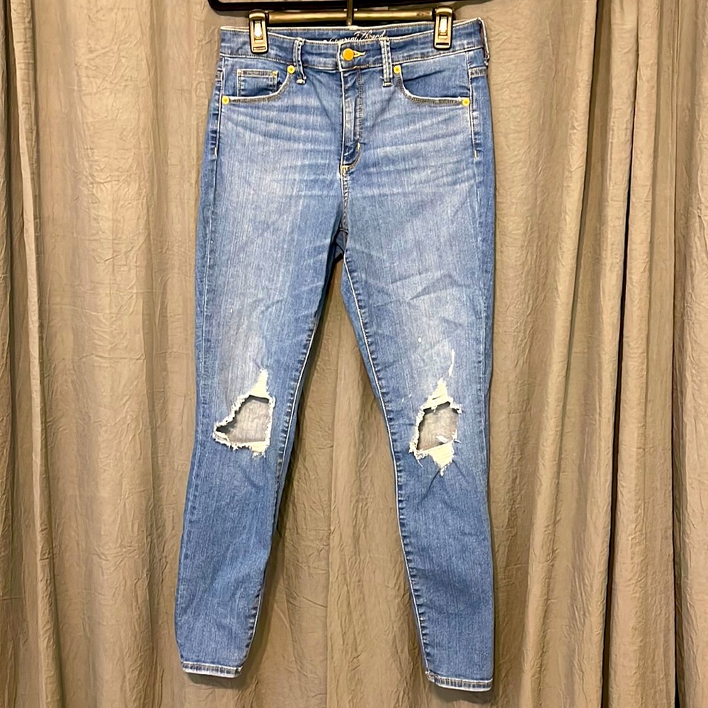 EUC Factory Distressed Universal Thread High Rise Skinny Jeans 10